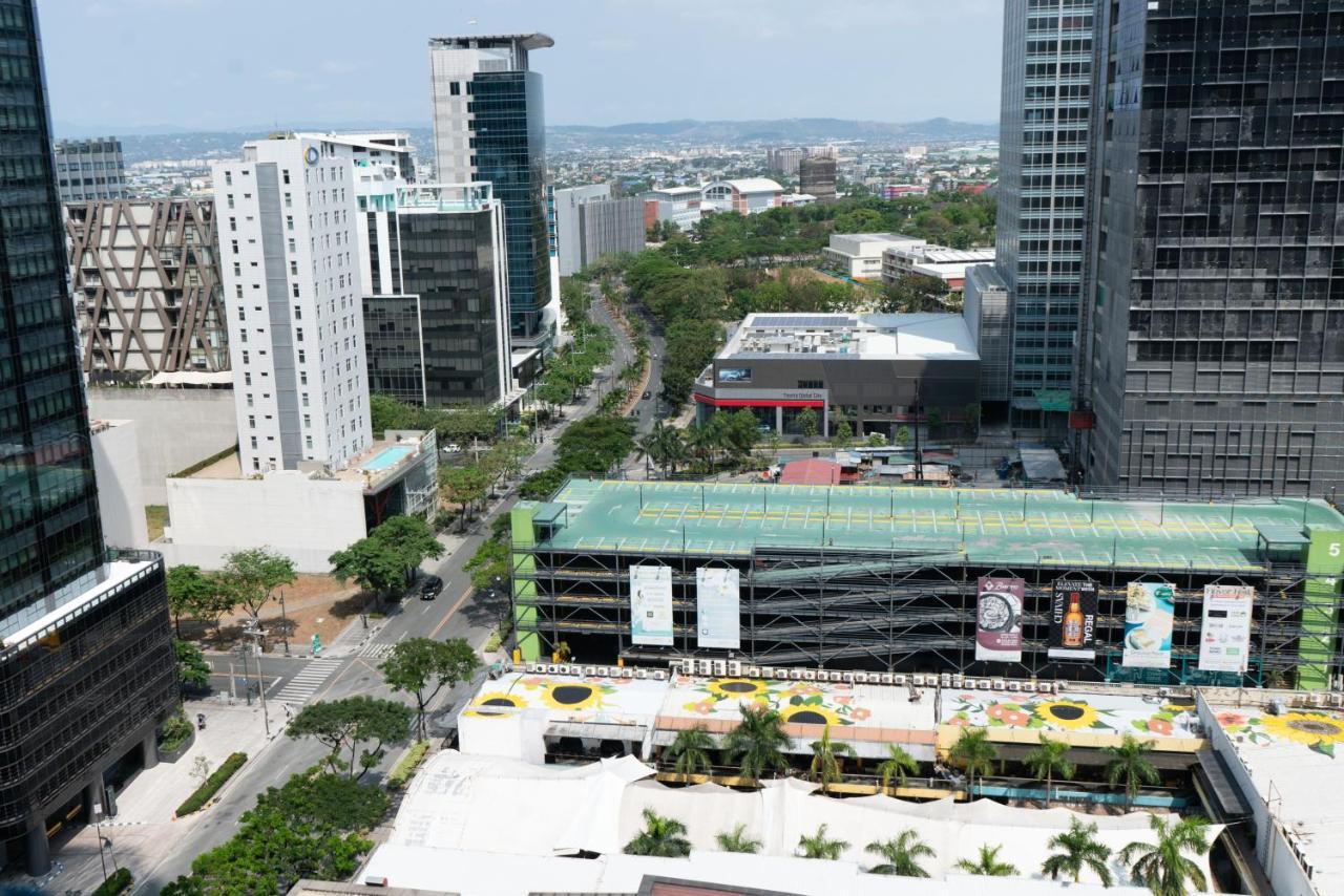 Uptown Parksuites Apartments Tower 2 Bgc By Ph Staycation 马尼拉 外观 照片