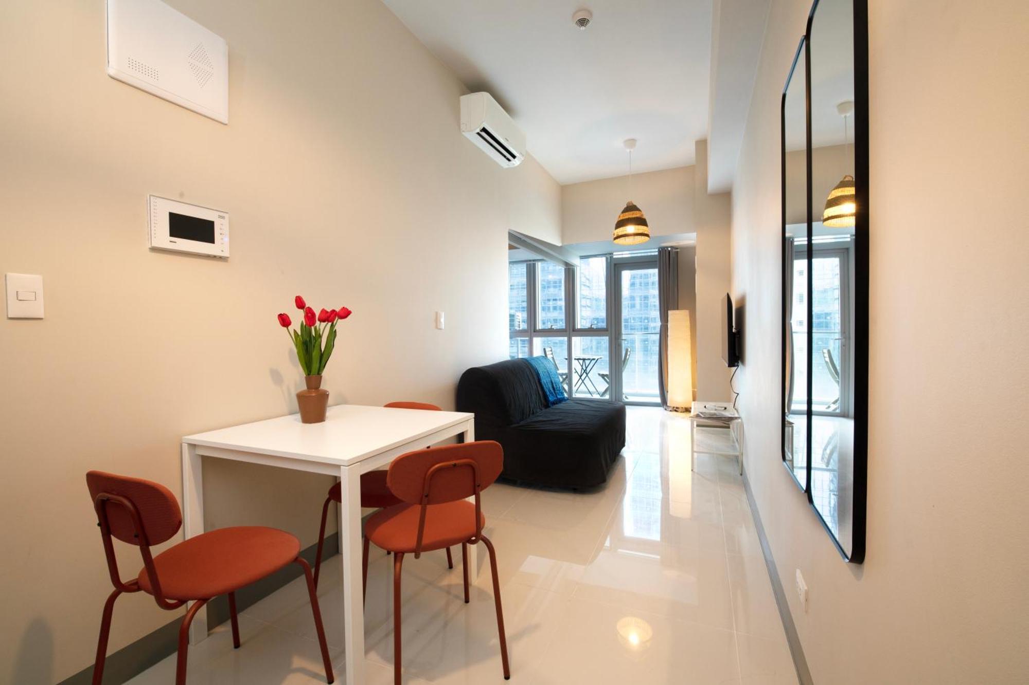 Uptown Parksuites Apartments Tower 2 Bgc By Ph Staycation 马尼拉 外观 照片