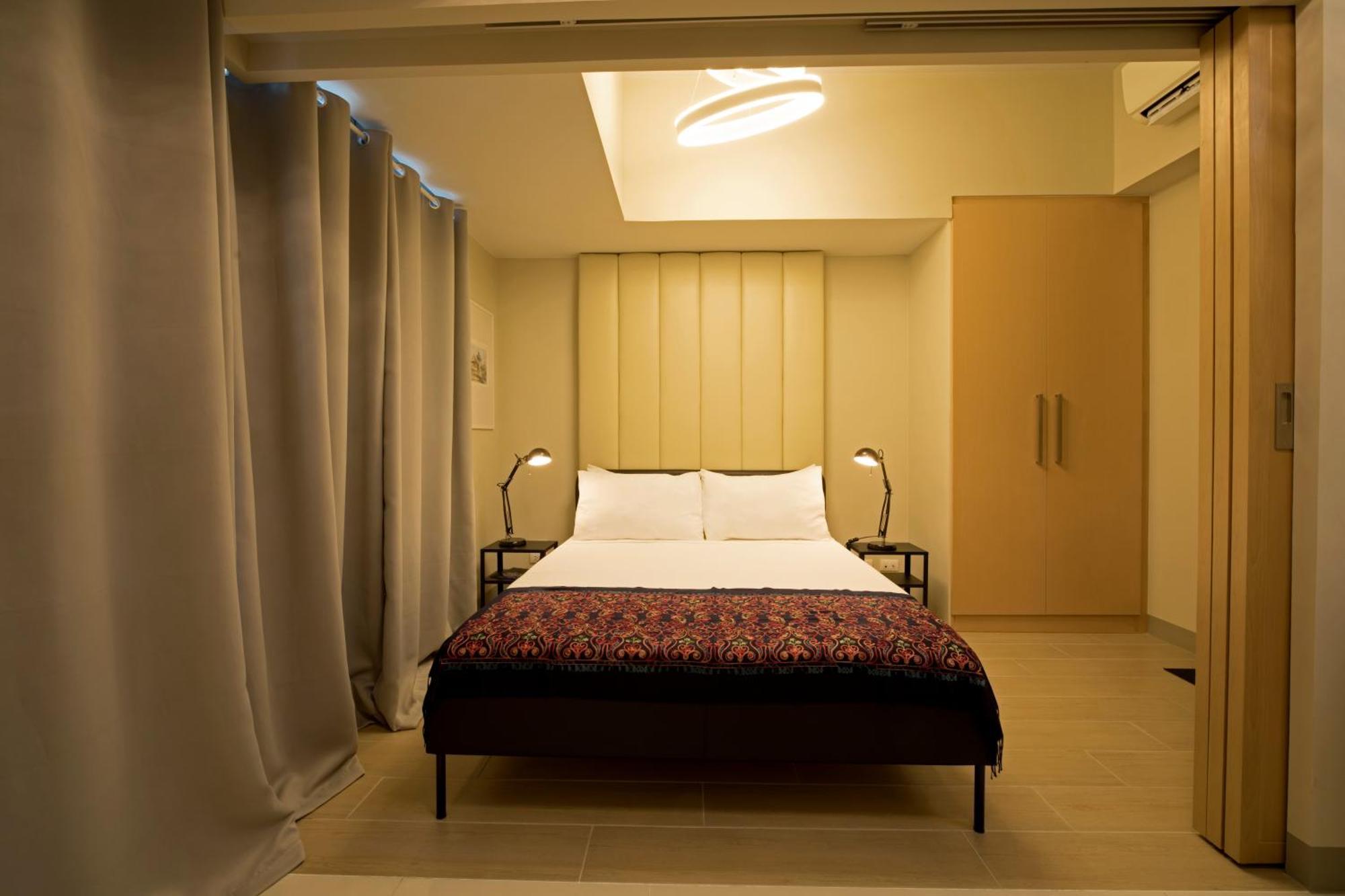 Uptown Parksuites Apartments Tower 2 Bgc By Ph Staycation 马尼拉 外观 照片