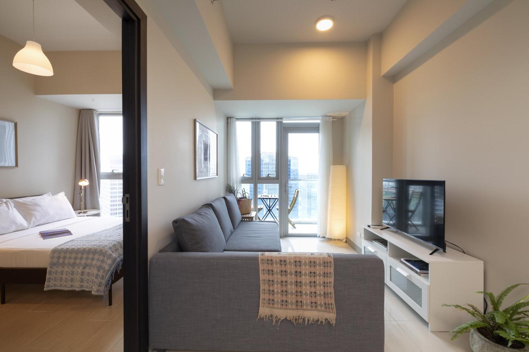 Uptown Parksuites Apartments Tower 2 Bgc By Ph Staycation 马尼拉 外观 照片